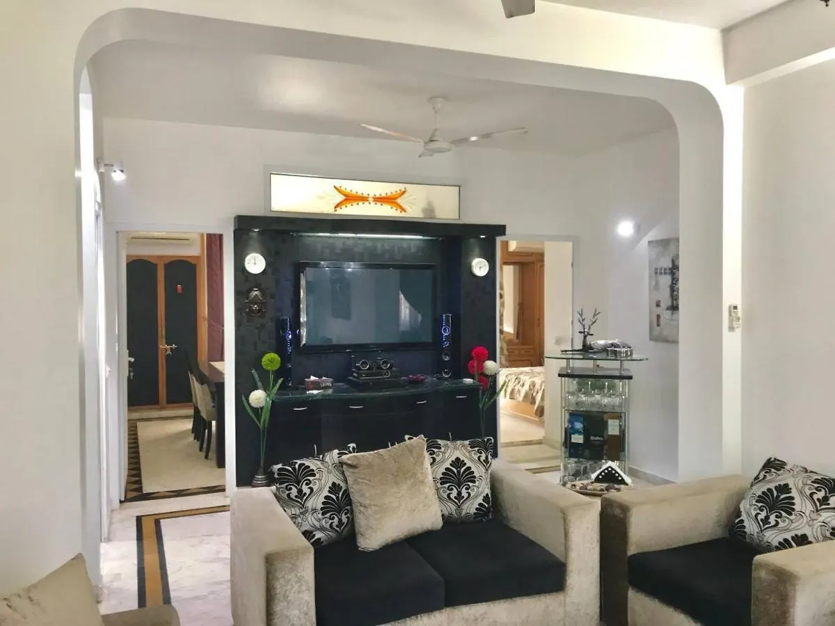 Security & Comfort 2 Bedroom Apartment In Gurugram Gurgáon
