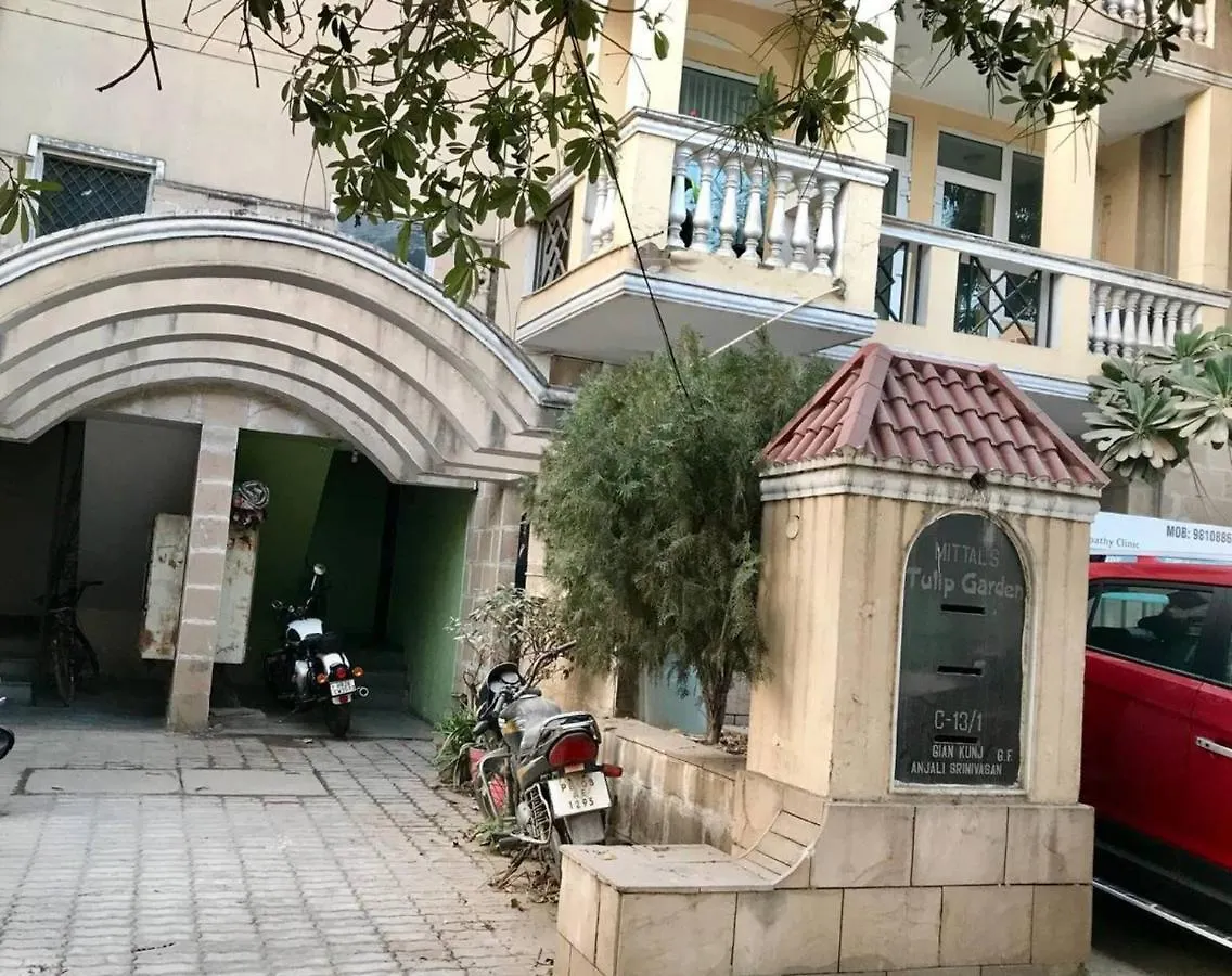 Security & Comfort 2 Bedroom Apartment In Gurugram Gurgáon